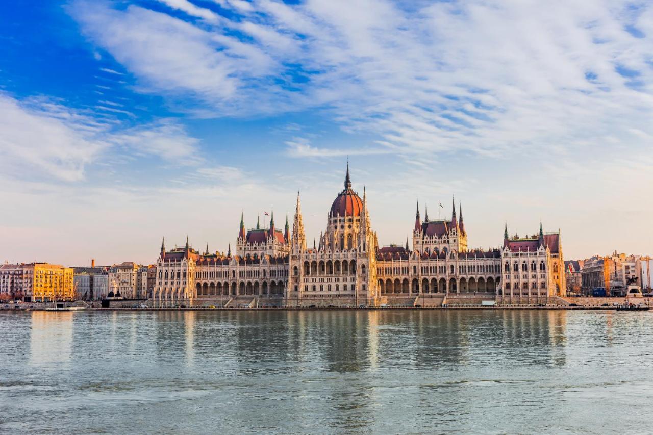 St Stephen Boulevard Apartment Next To Danube Budapeste Exterior foto